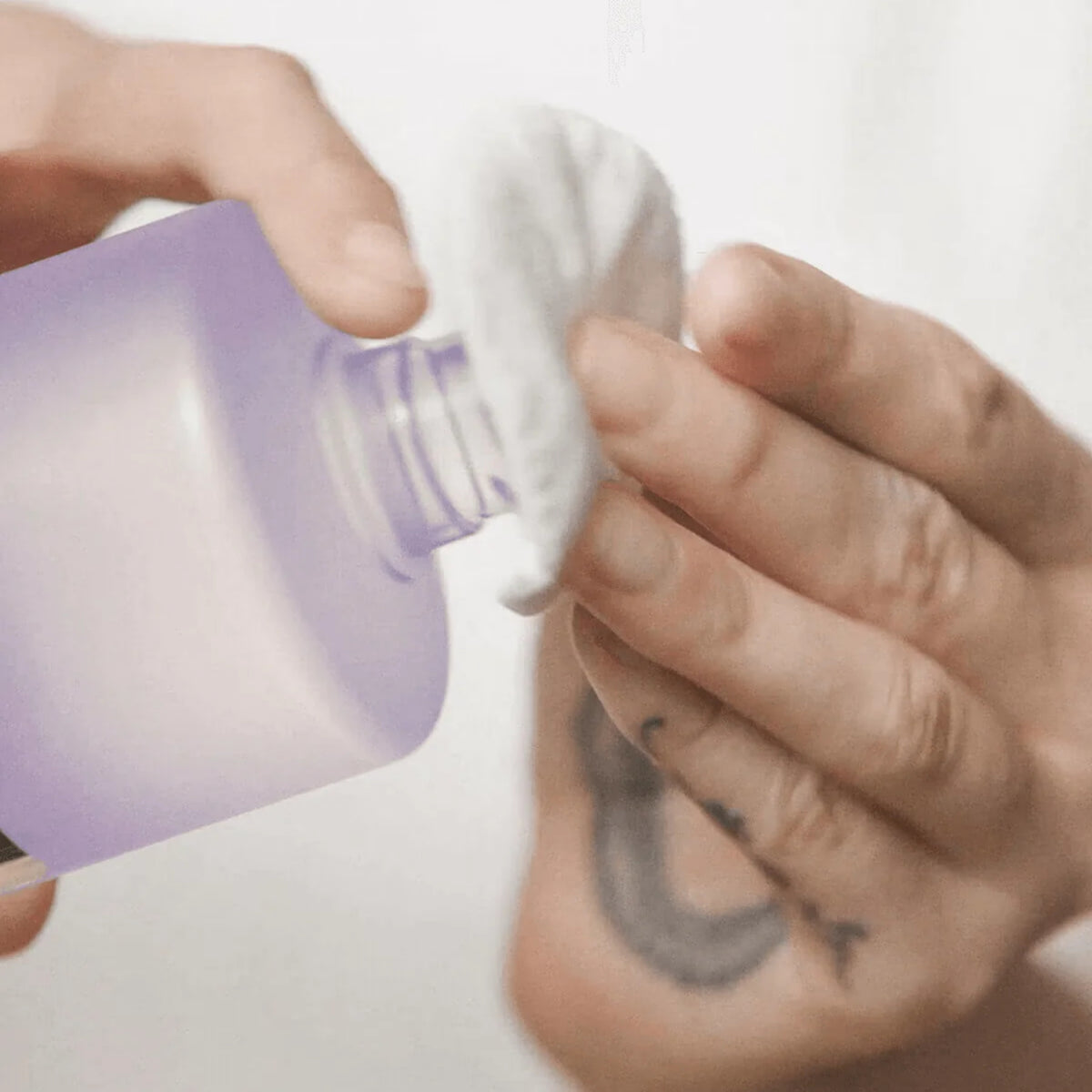 Clinique Clarifying Lotion – Facial Toner for Smooth, Refreshed & Balanced-Looking Skin