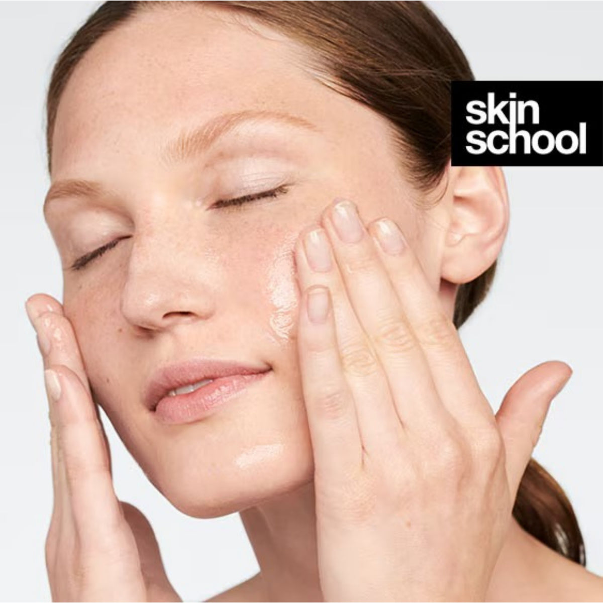 Clinique Smart SPF 15 Custom-Repair Moisturizer – Anti-Aging Face Moisturizer with SPF 15
